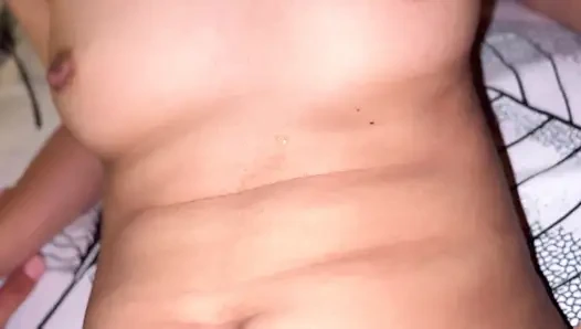 Возбужденной женщине индийского Rich House трахнул ее киску мальчик Зоматто