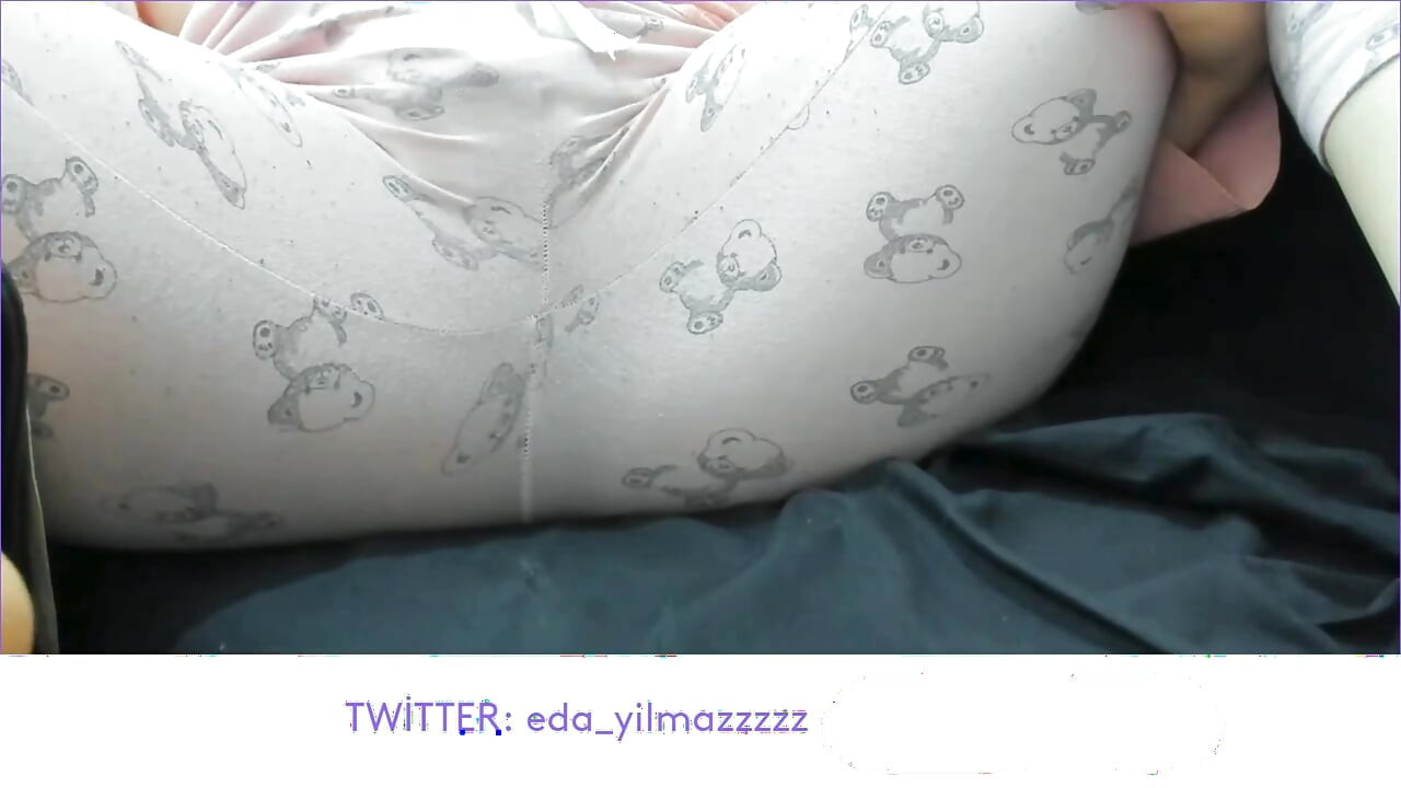 MASTURBAÇÃO DE PIJAMA - CARINHO DE VAGINA DE PIJAMA
