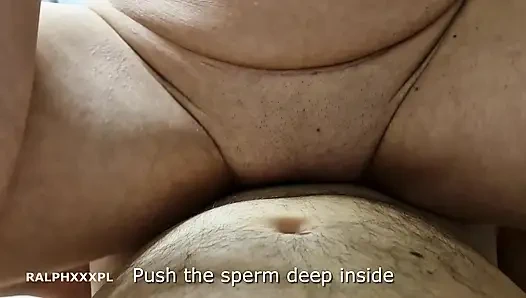 Üvey annem bana hamile kalmak istiyor bu yüzden amının içine boşalıyorum