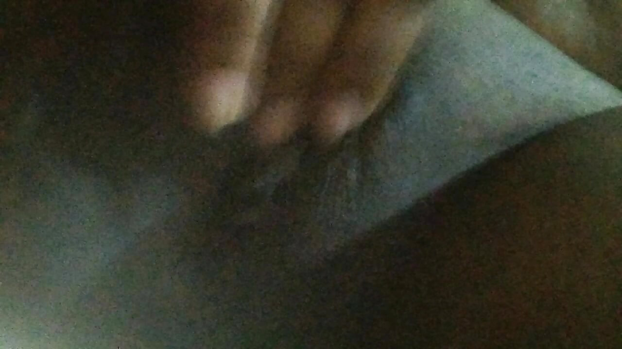 Un momento privado de puro placer, disfrutado completamente a solas