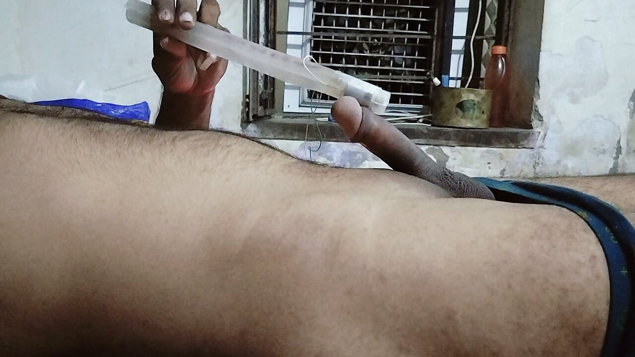 ঘরে বানানো ভাইব্রেশন দিয়ে ডিক অর্গ্যাজম চেষ্টা
