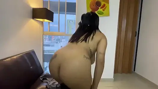 Sie fährt so gut, dass es fast in sie hineinkommt!