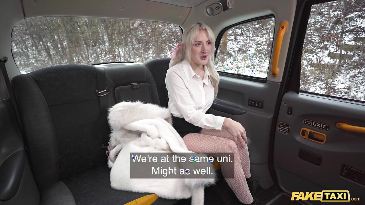 Blonde blaue augen kellnerin kann den ganzen tag ficken - Fake taxi