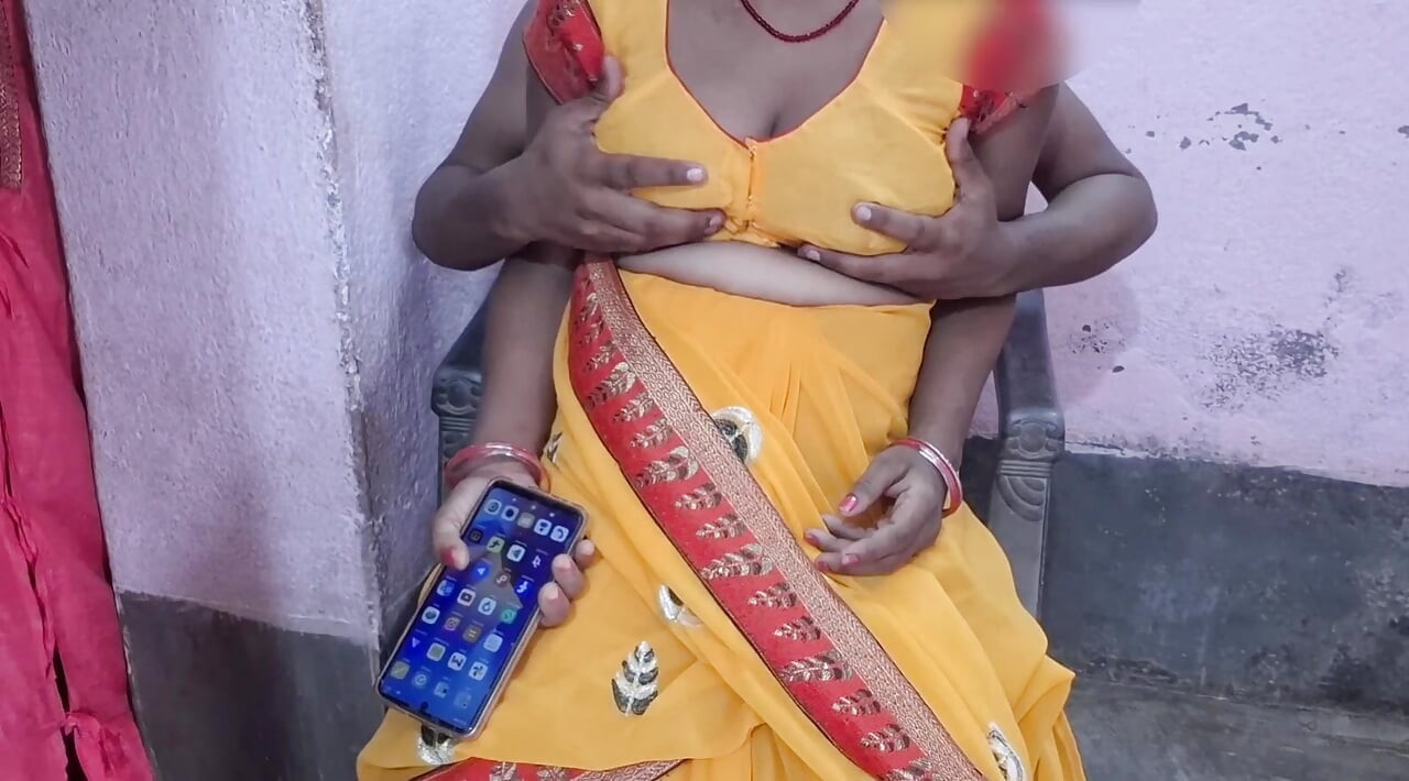 Indijska desi devojka jebe par u spavaćoj sobi