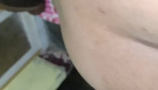 Hintli üvey kız kardeş üvey erkek kardeşi tarafından domaltılarak sikiliyor
