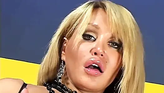 Tranny MILF with Big Tits Ass Fucks Herself with Dildo and Cum