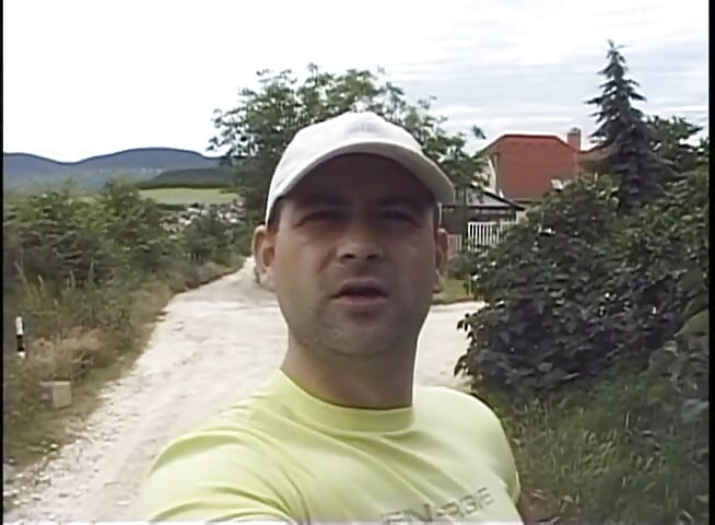 Молодая шлюшка не единственная мишень для бисексуального мужчины