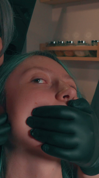 Hand Over Mouth Kitchen Ownership - Thick Stepmom Claims Skinny Stepdaughter in Gloves