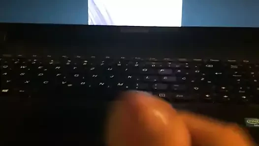 Minik kimmy'ye saygı duruşu