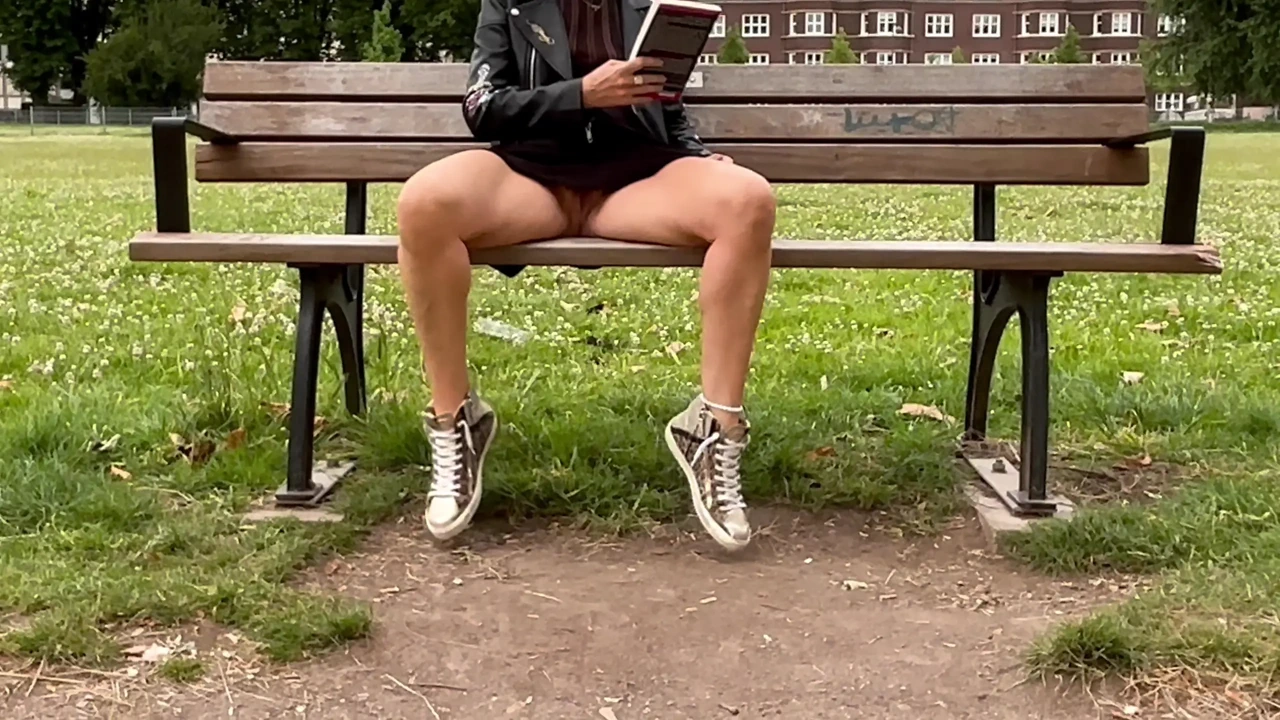 Frivolous walk – with Pee