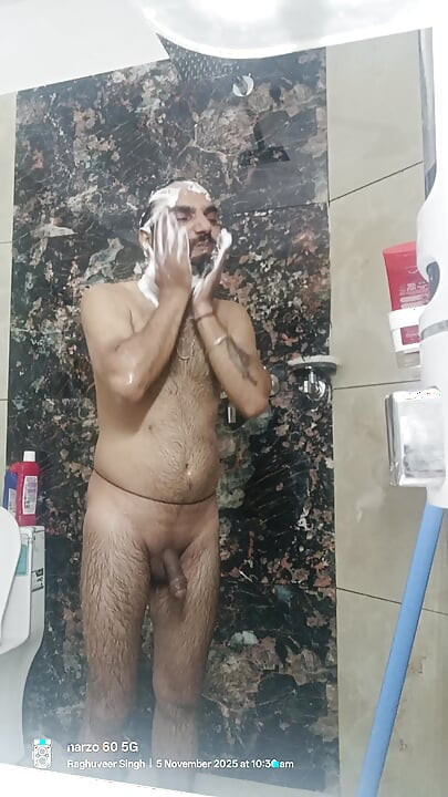 الشرطة وال العم جاند مارتي هوي