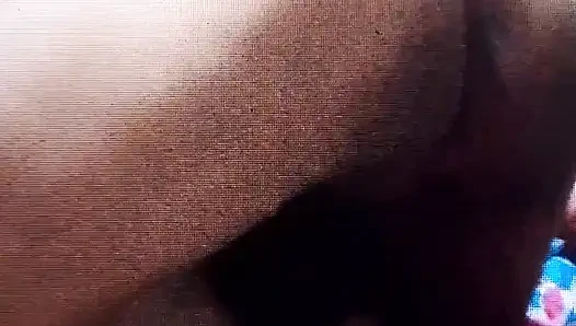 Ngentot tertutup dan jilat memek tebalnya yang basah
