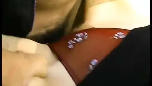 Dede yeni bir araba karşılığında genç bir kaltağı sikiyor