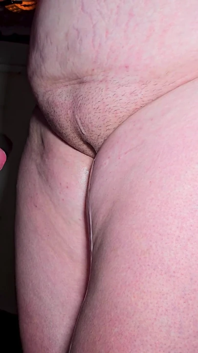 Detik yang menakjubkan dari "Mengongkek awek dengan pepek dara yang ketat, saya pancut ke dalamnya (merintih) batang gemuk 4K"