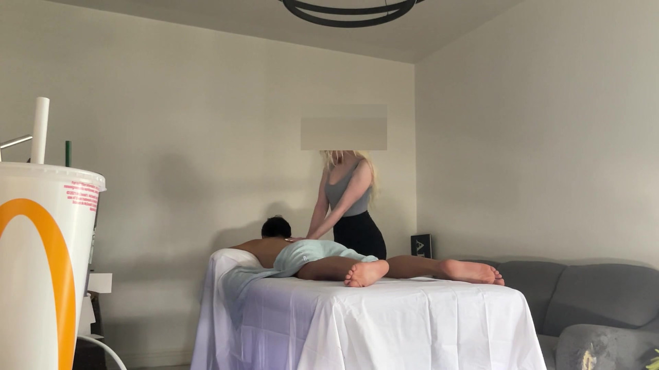 合法的芬兰 RMT 屈服于亚洲怪物鸡巴第二次约会