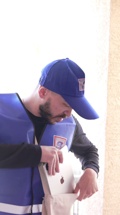Mailman delivers a big package to pornstar | Clip 1