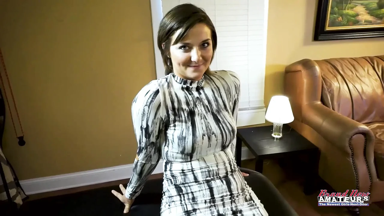 Curvy Tattooed Brunette Kylie Hot Blowjob And Milky Session!