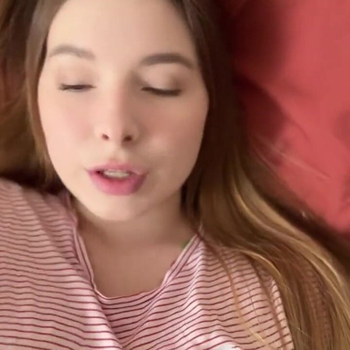 Teen girl masturbation
