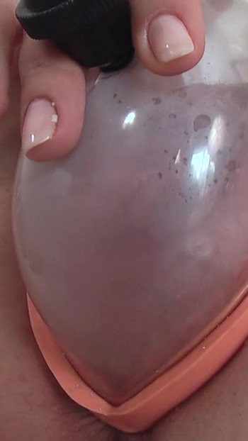 Thrilling moment from "Safado fez um video porno com a vizinha casada amador"