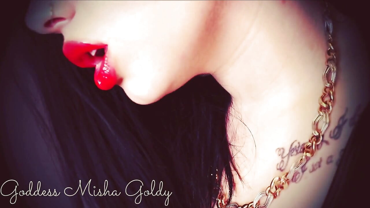 Grow your addiction to my big red lips! I know you are in lust with my hot mouth!