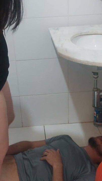 I answered the plumber in a dress without panties! how did he react? | Clip 1