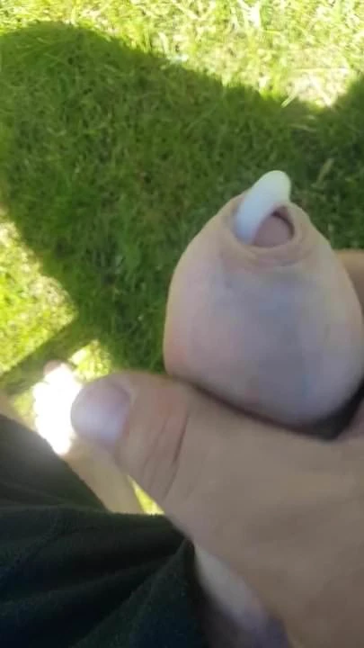 Outdoor wank and cum