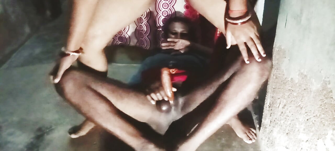 Shilpa bhabhi ne andhere me torch jalakar chudai ka Anand liya bhag 2