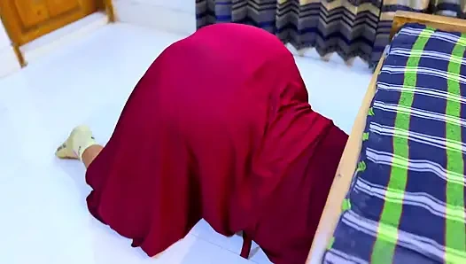 Ibu tiri hot arab dengan pantat bahenol ngentot habis-habisan di ranjang sebelum ngentot habis-habisan