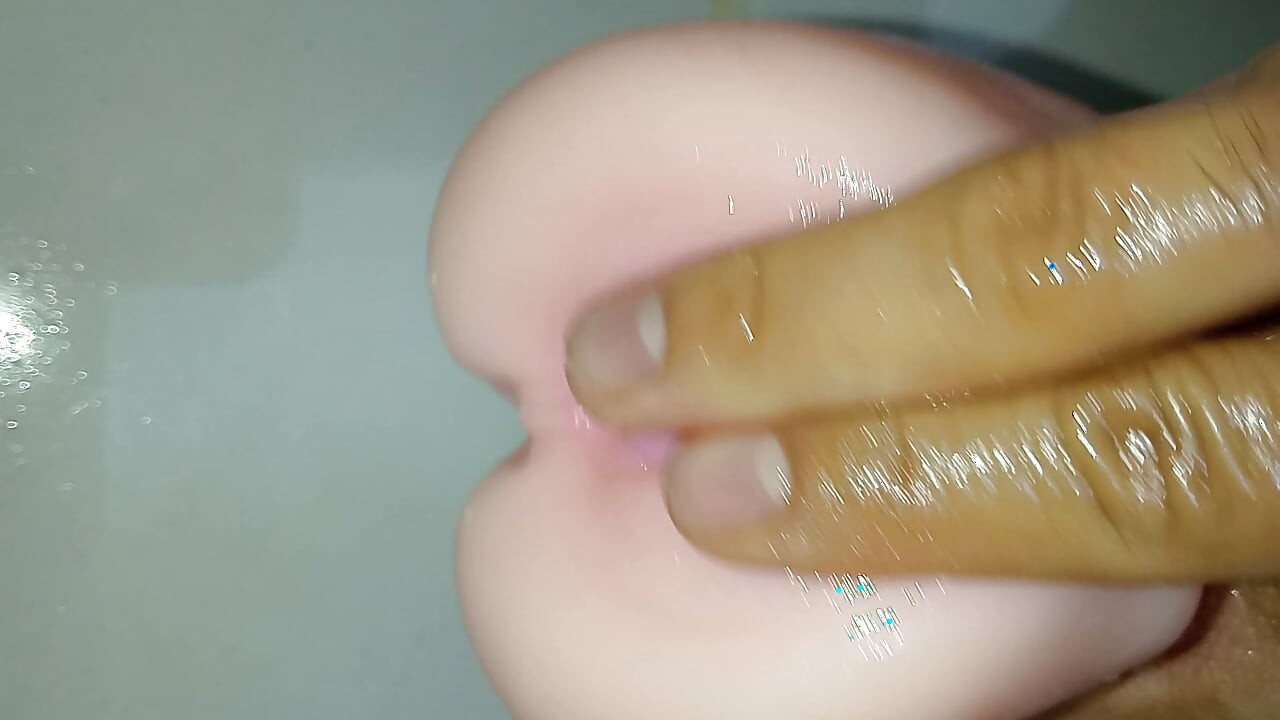 三根手指插入粉嫩小穴，莉莉玩具，我的粉色鸡巴