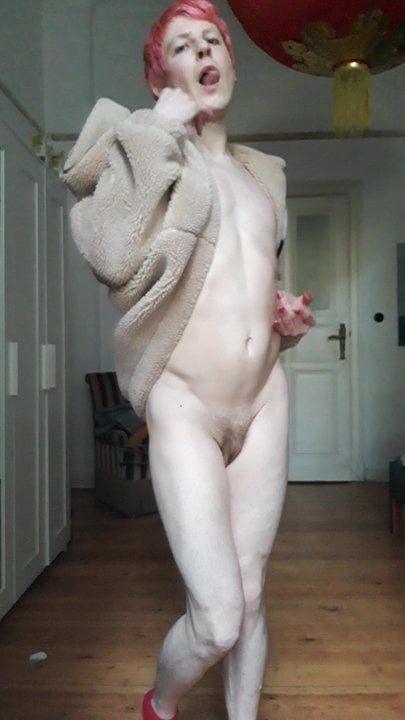 TWINK IS ALWAYS HUNGRY FOR RAW COCK