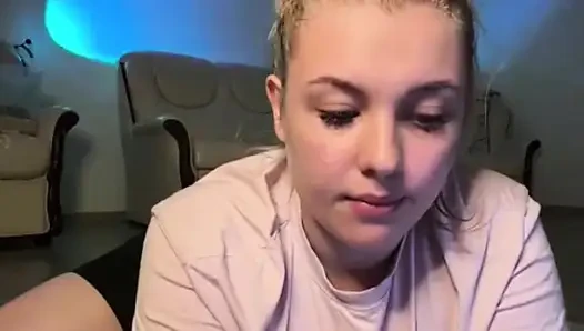 Jucielussie fingering pussy and tasty it