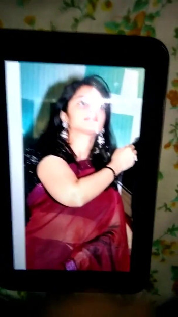 Trenutak koji morate vidjeti iz "Shalini sočne sperme tribute"