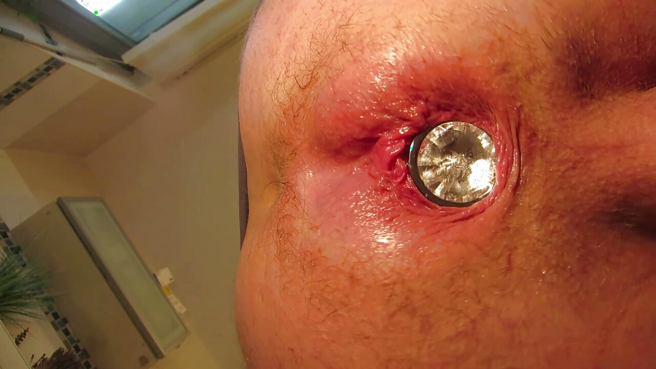 पत्नी और पति गुद मैथुन करते हैं