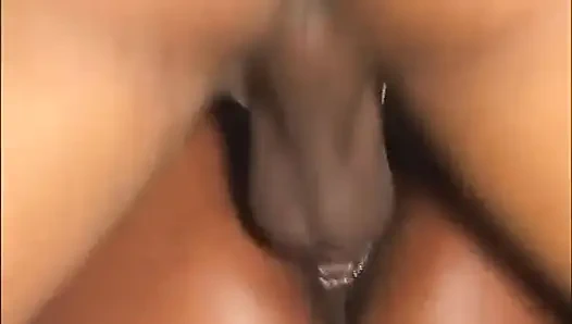 Черный член сосет черную киску, лизание и трах