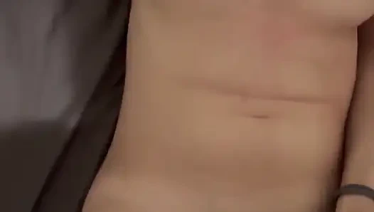 Вибратор в постели