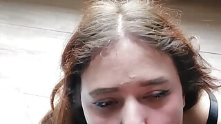 Sex dur cu vedere la persoana 1 - Sunt penetrată ca o mică curvă
