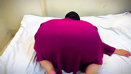 Muslim Moti Gand Vali Ladki Bistar Par chudai apna pati ko friend