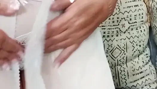 Toket besar wanita cantik besar kaya masturbasi