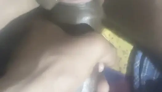 Üvey erkek kardeş üvey üvey kız kardeşini sikiyor