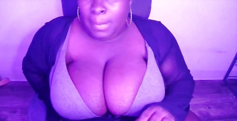 Stream Am Talking to Me About Anything Kisses