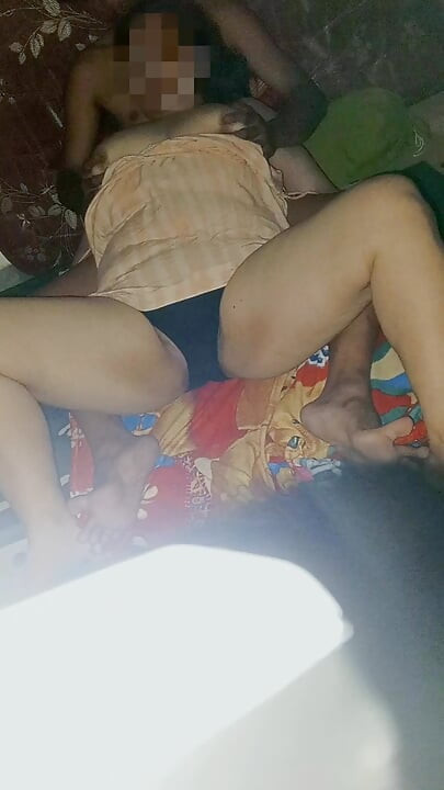Ateşli ve seksi komşumu sikiyorum