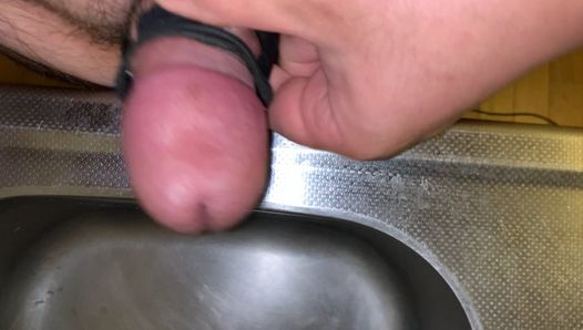 Small Penis Quickie Cumming On Sink