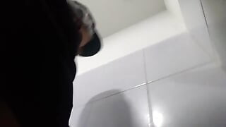 Nhà vệ sinh công cộng