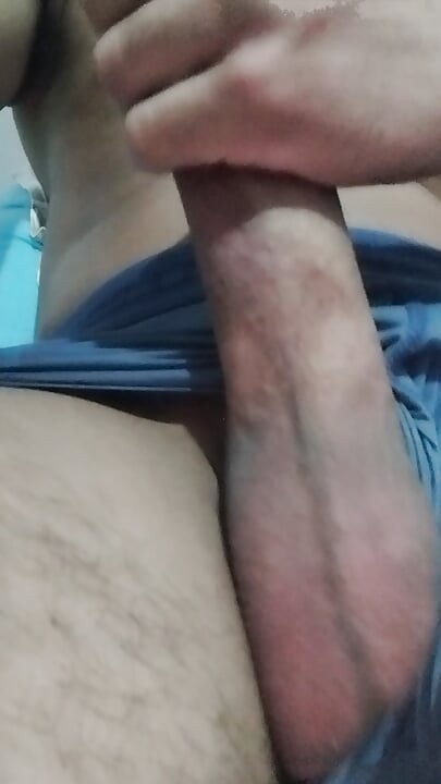 Yetenekli 18 yaşındaki genç mastürbasyon yapıyor