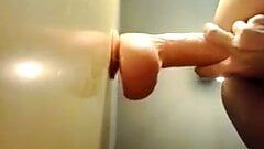 Vero video casalingo - milf scopa al muro con dildo