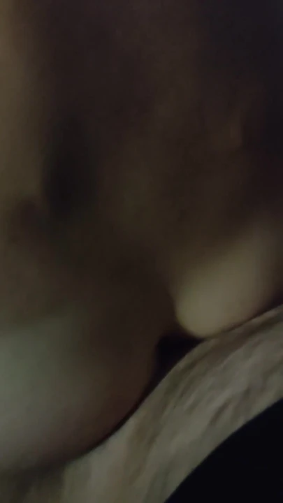 Legendärer moment aus "Sissy in latex-leggins ficken schwul auf stuhl"