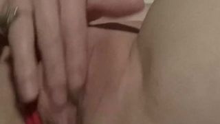 hot lady fingers her pussy