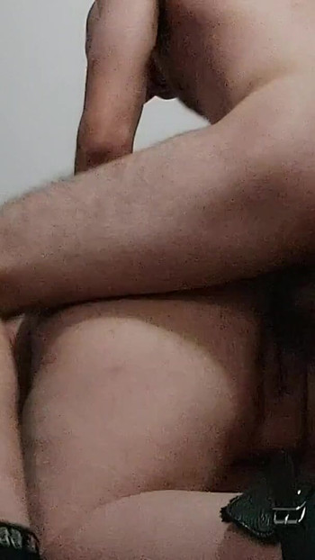 वह जोरदार चुदाई पसंद करती है कामुक खूबसूरत विशालकाय महिला कुतिया चेहरे पर वीर्य लेती है और वीर्य खाना पसंद करती है | क्लिप 2