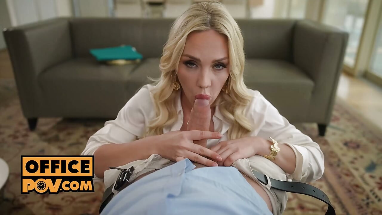 Кинки Партньорско Споразумение Със Секси Angie Lynx