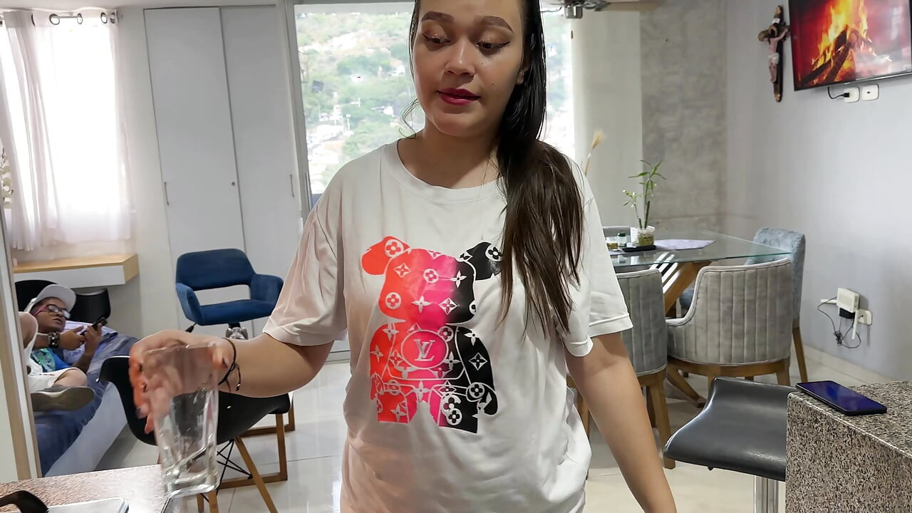 I find my pregnant stepsister trapped in the washing machine, in exchange for helping her out she lets me fuck her rich pussy.